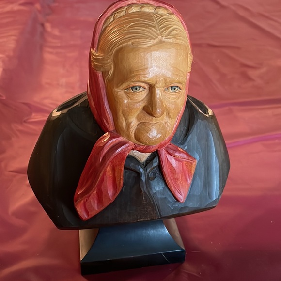 VTG Huggler-Weiss Hand Carved Busts - Picture 2 of 11